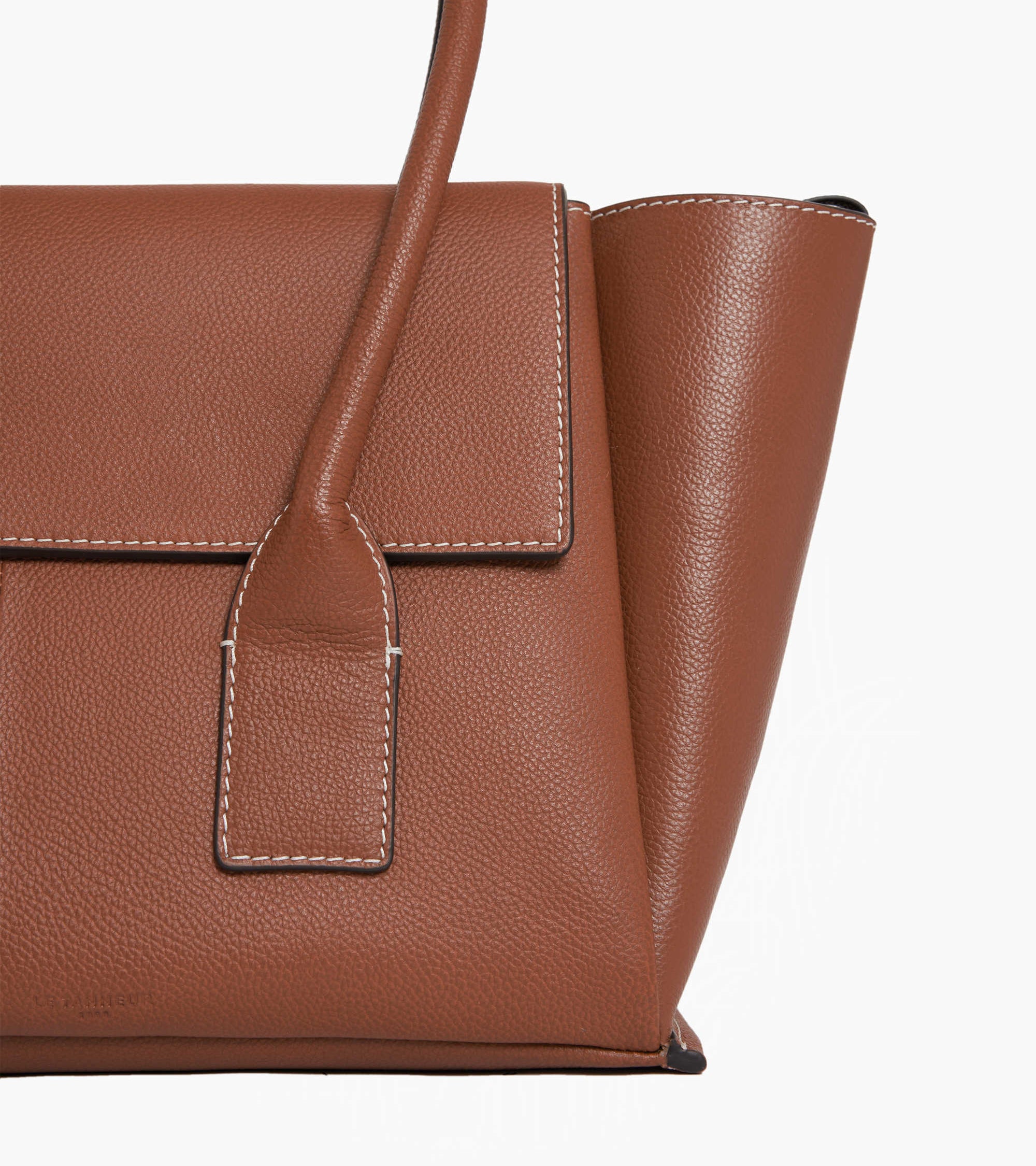Sac cabas moyen modèle à rabat Elena en cuir grainé