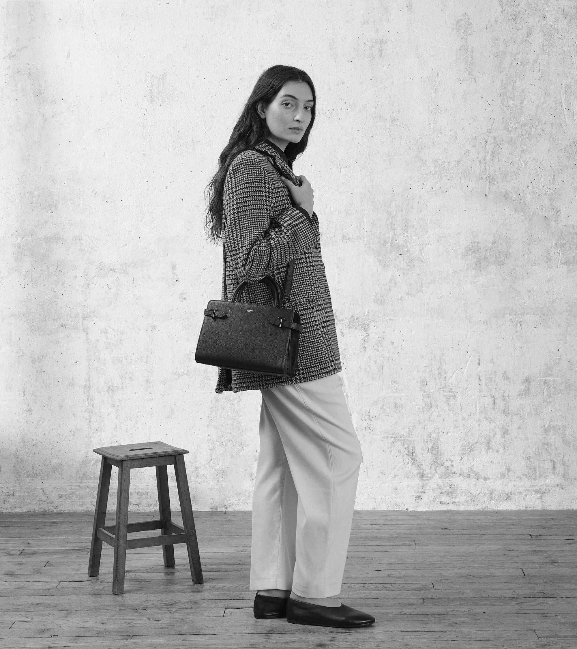 Mittelgroße Handtasche Emilie aus genarbtem Leder