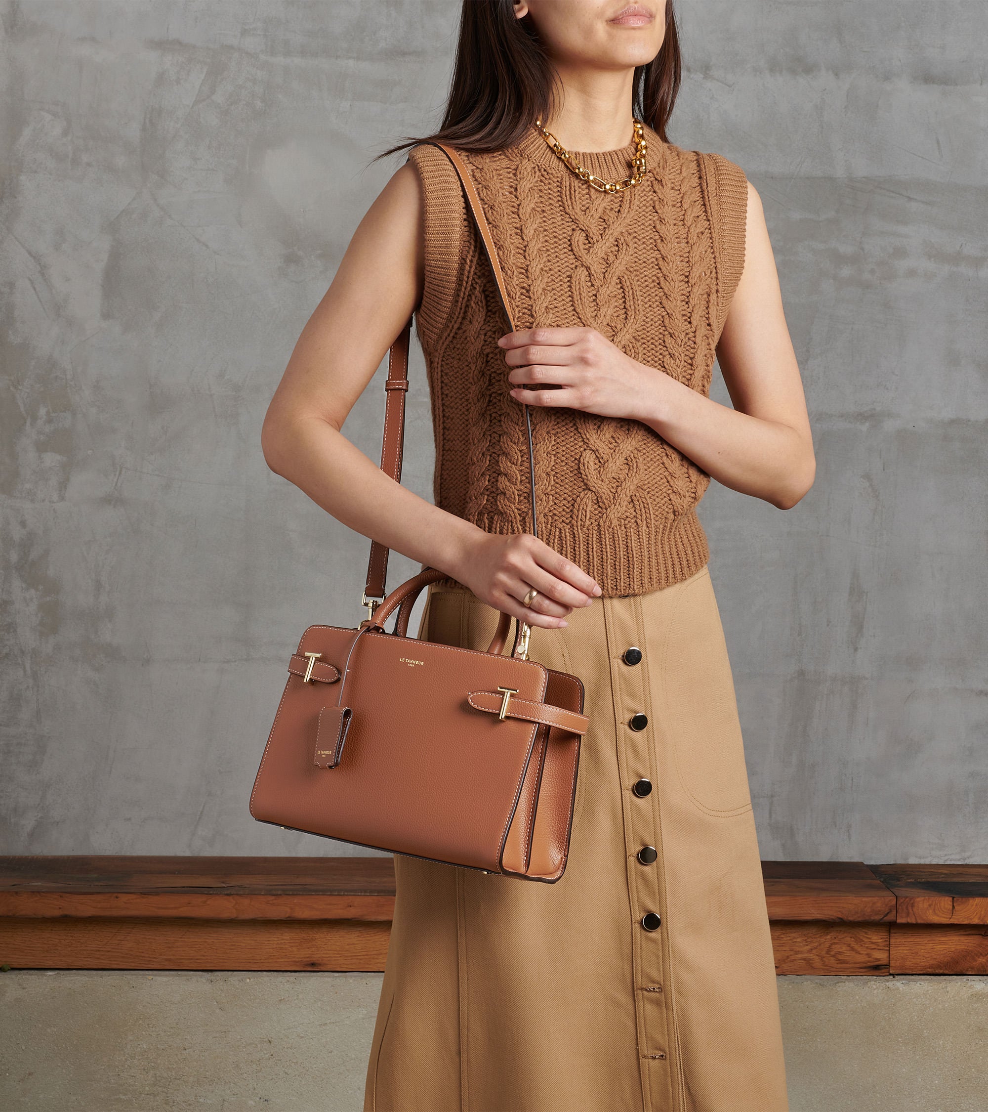 Mittelgroße Handtasche Emilie aus genarbtem Leder